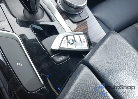 2018 BMW M550I xDrive z USA, uszkodzony, nr VIN WBAJB9C54JB035489